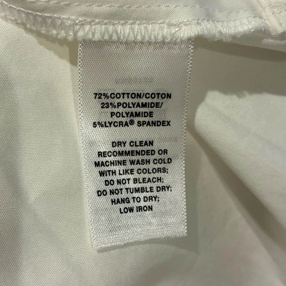 Lafayette 148 crisp stretch white cotton button front shirt with tie at front. L - Picture 5 of 5
